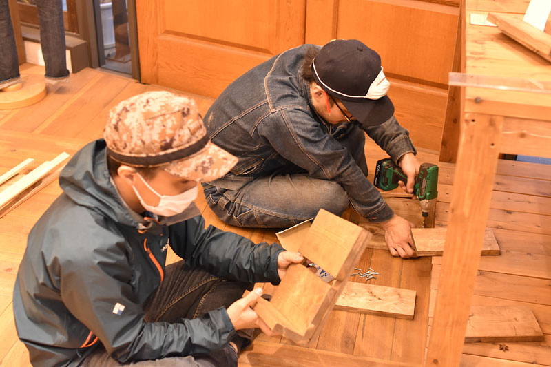 博多店 小棚制作