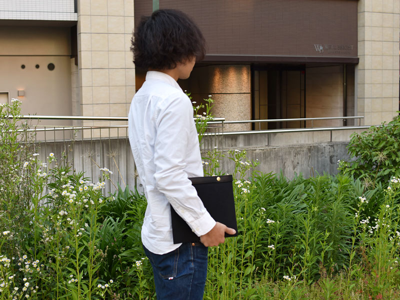 キャンバス仕様のタブレットケース(ND-PAD) メンズ手持ち