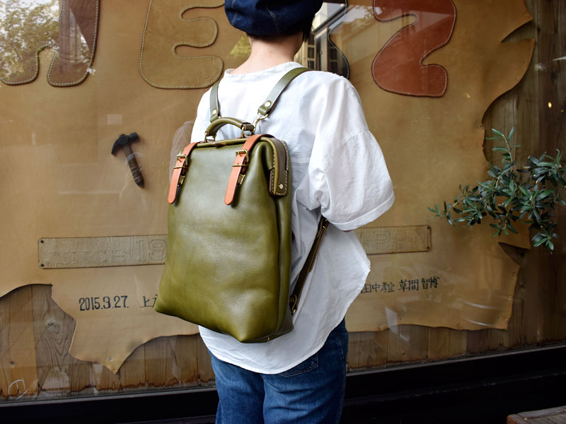 ラックスリュック レディース着用