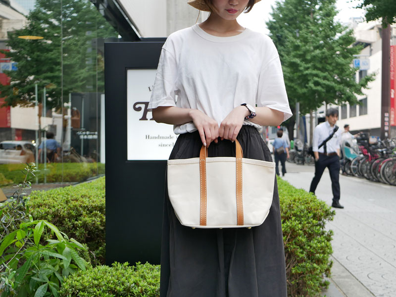 手持ちキャンバストート(ND-TOTE3) Sサイズレディース着用