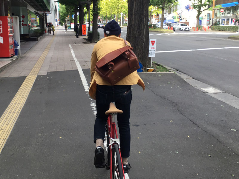 メッセンジャーバッグ(CM-100) 自転車乗り