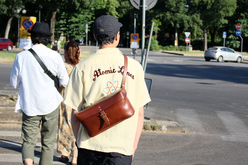 カステラボディバッグ 作り手使用