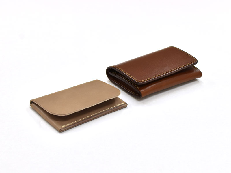 ミニマム名刺入れ(NSA-16)と名刺入れ(KV-24)比較2