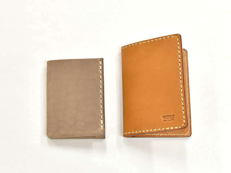 ミニマムパスケース(NSA-14)と二つ折りパスケース(KC-32)比較1