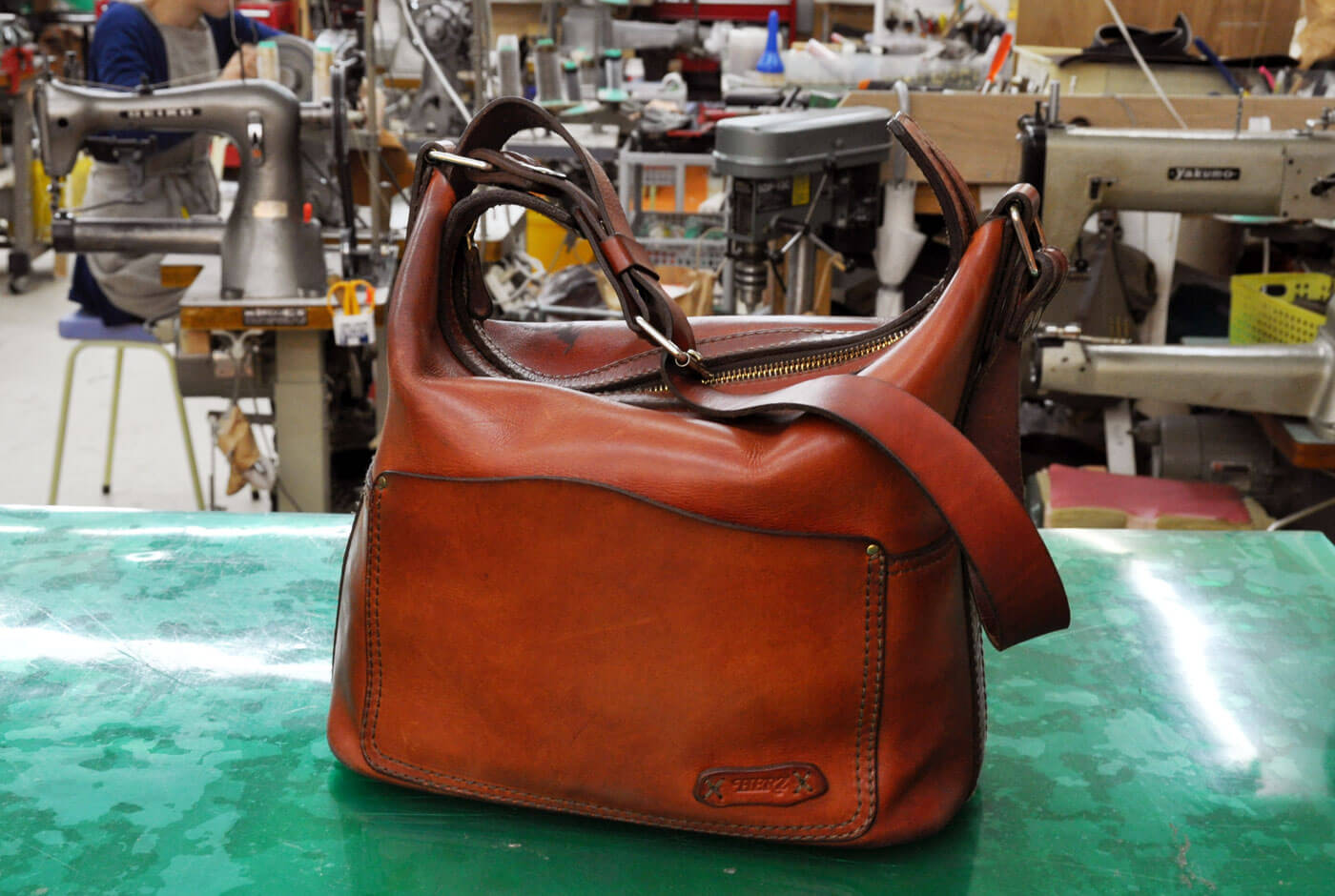 ショルダーボストン(A-4) エイジングのレッド