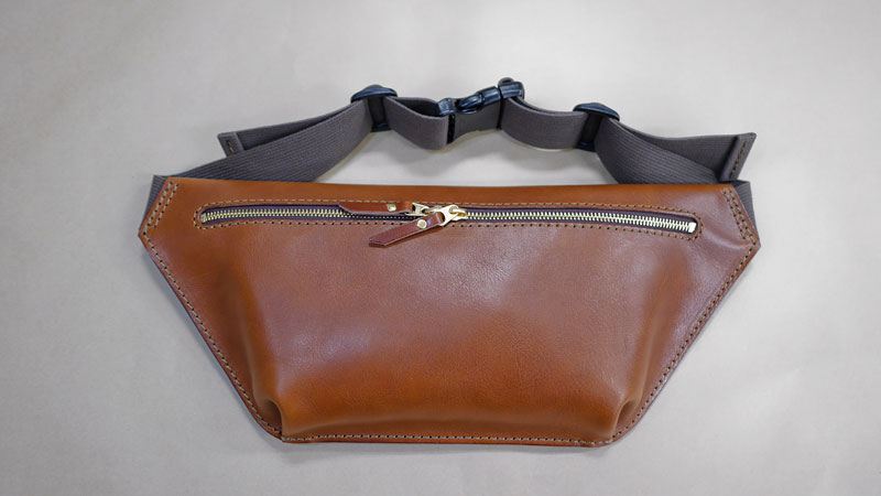 うすマチボディバッグ 正面