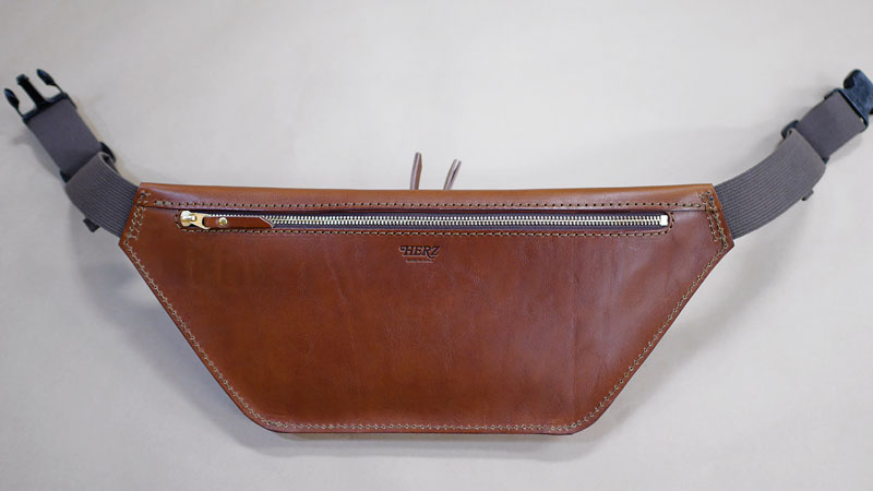 うすマチボディバッグ 後面