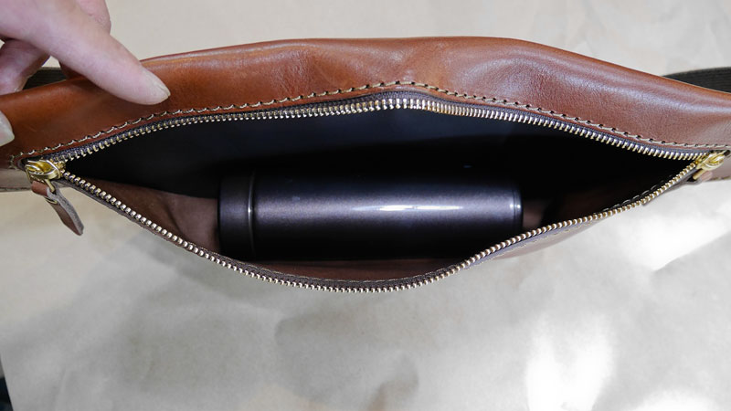 うすマチボディバッグ 収納