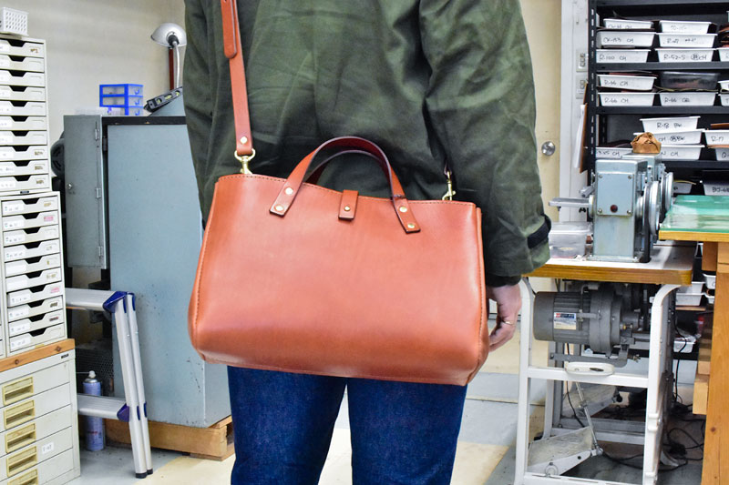 クローバートート 斜め掛け