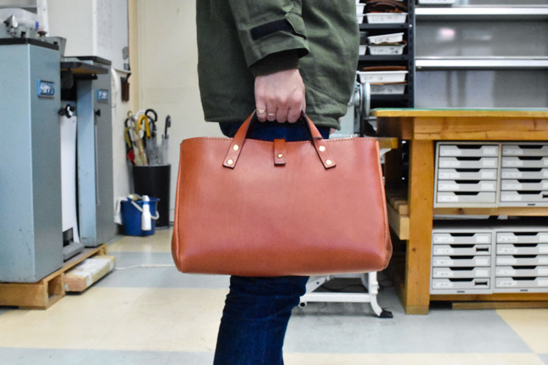 クローバートート 手持ち