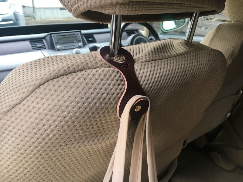 ヘッドレストハンガー 使用例2