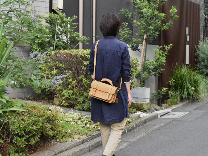 ヌバック特別仕様の二本ベルトの2wayミニバッグ
