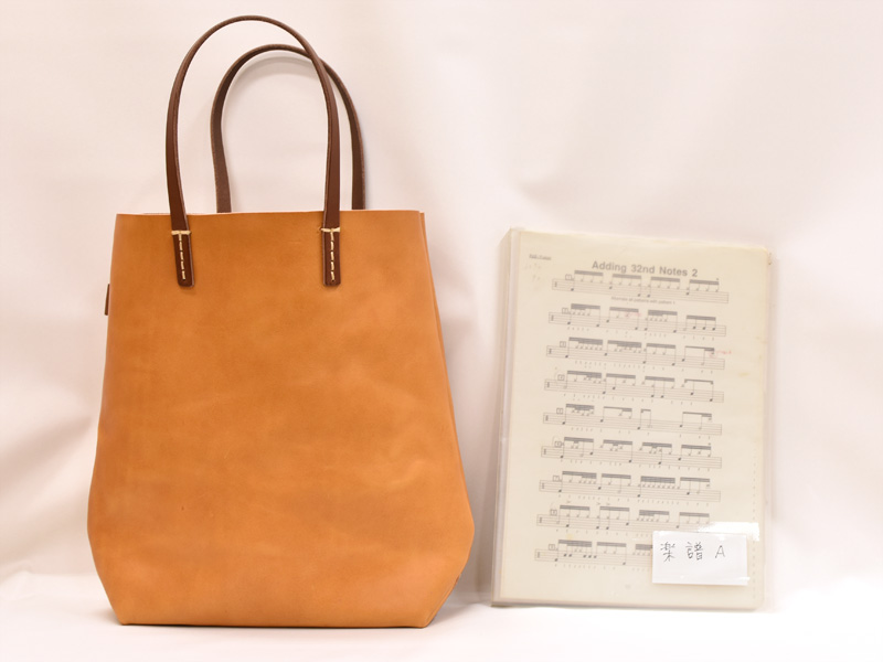 ソフト革のトートバッグ・縦型(T-205)Lサイズ