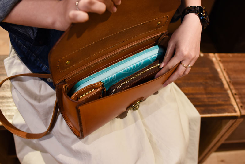 プリンショルダー スタッフ収納例