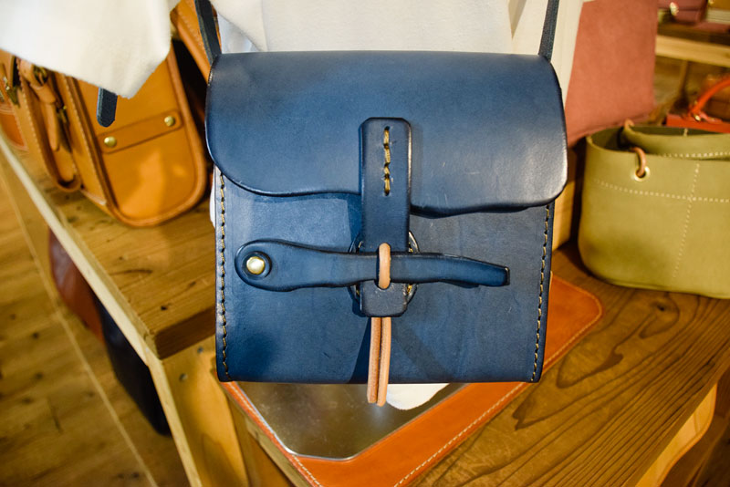 手作り感あふれるショルダー(CP-91) デニムブルー 曲線