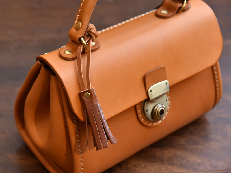 特製:タッセルキーホルダー 鞄に結ぶ