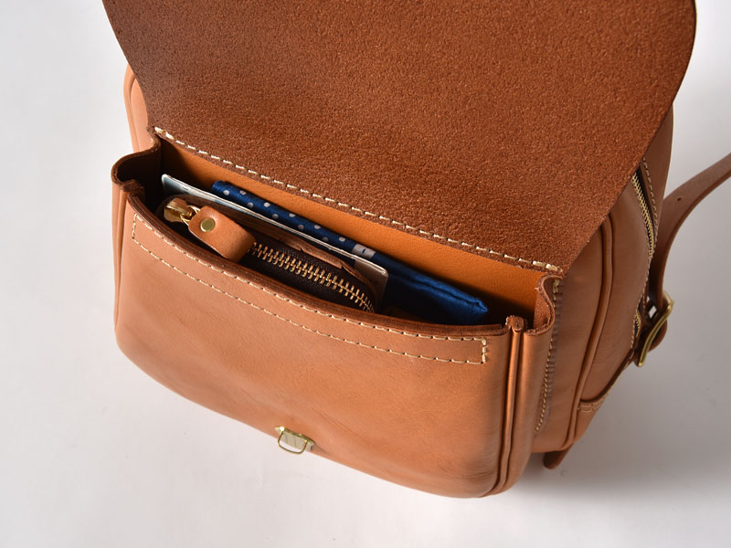 前ポケミニリュック(R-20) 前ポケット収納