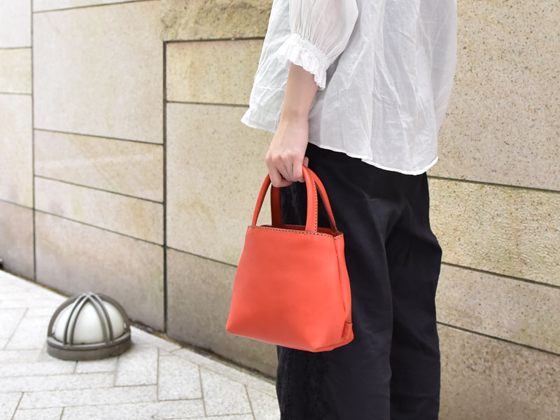 シンプルミニトート(MB-2109) レディース着用