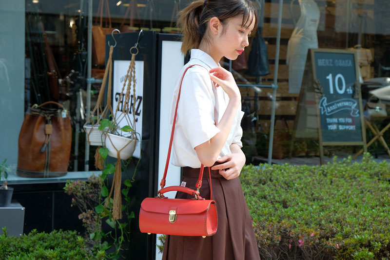 バレルショルダー(MB-2104) レディースレッド肩掛け