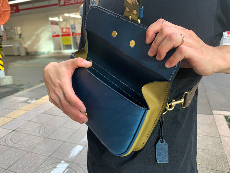 一本ベルトのクラシックボディバッグ(F-4)　ネイビー仕様3