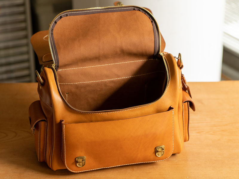 ジャーナリストバック メイン収納