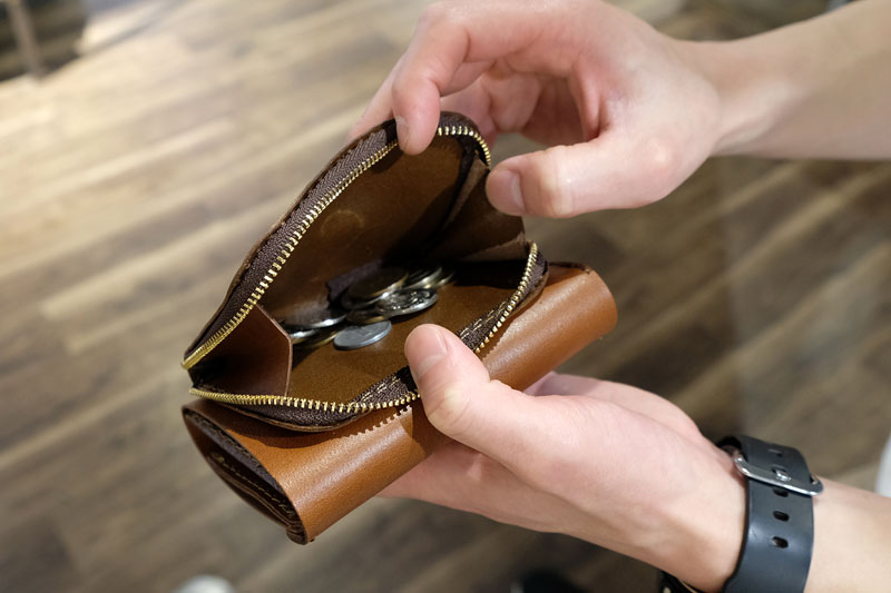 ミドルライトウォレット 小銭収納