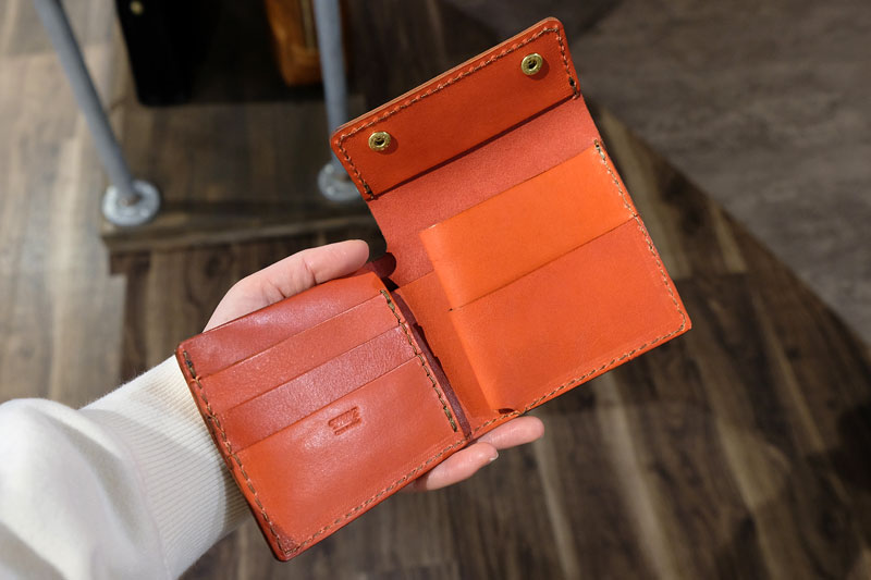 平ら財布 見開きオープン