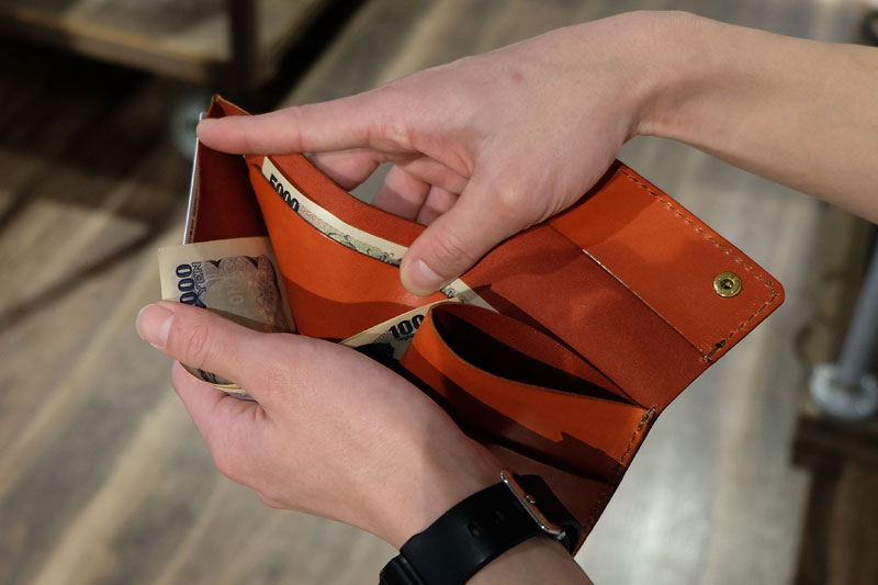 平ら財布 お札収納