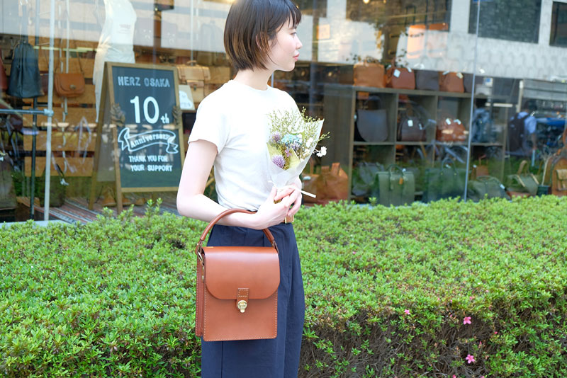 ビルズバッグ レディース着用