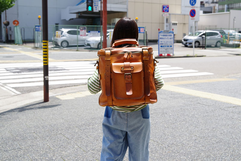 大型ギャジット3wayリュック(A-21) レディース着用