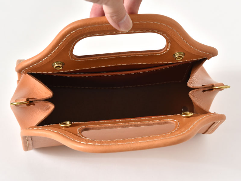 アーチハンドバッグ(Q-16) 収納部