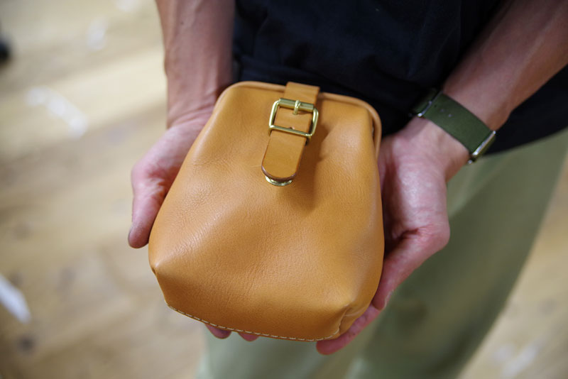 口枠ベルトポーチ(E-40) スマホ比較収納4