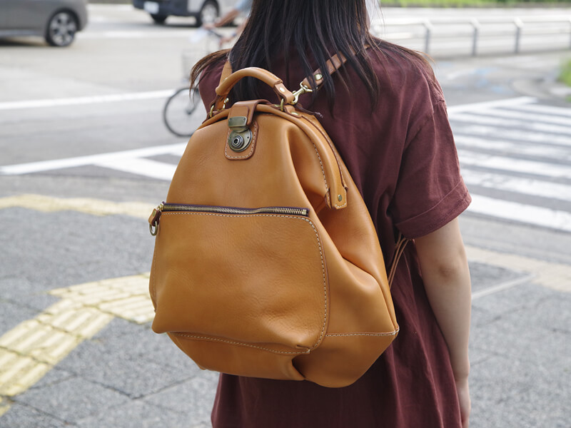 ビジネスリュックとカジュアルリュックのお話 わんぱくリュック(R-144)