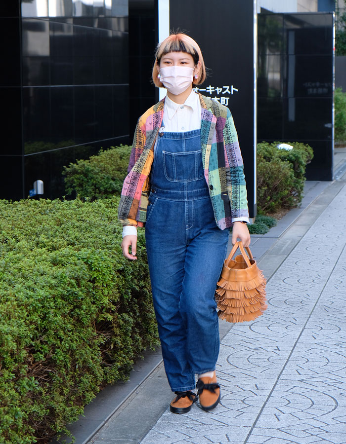 フリンジトート スタッフ菅沼着用2