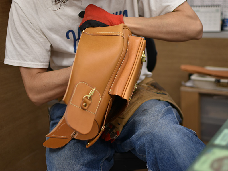 縦型ランドセル・玉縫い(R-51-A)キャメル製作の様子1
