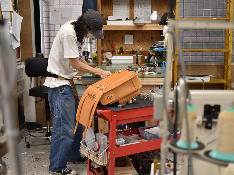 縦型ランドセル・玉縫い(R-51-A)キャメル製作の様子4