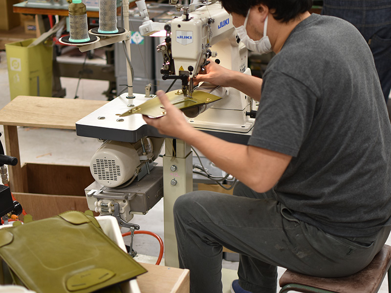 縦型ランドセル・玉縫い(R-51-A)グリーン製作の様子2