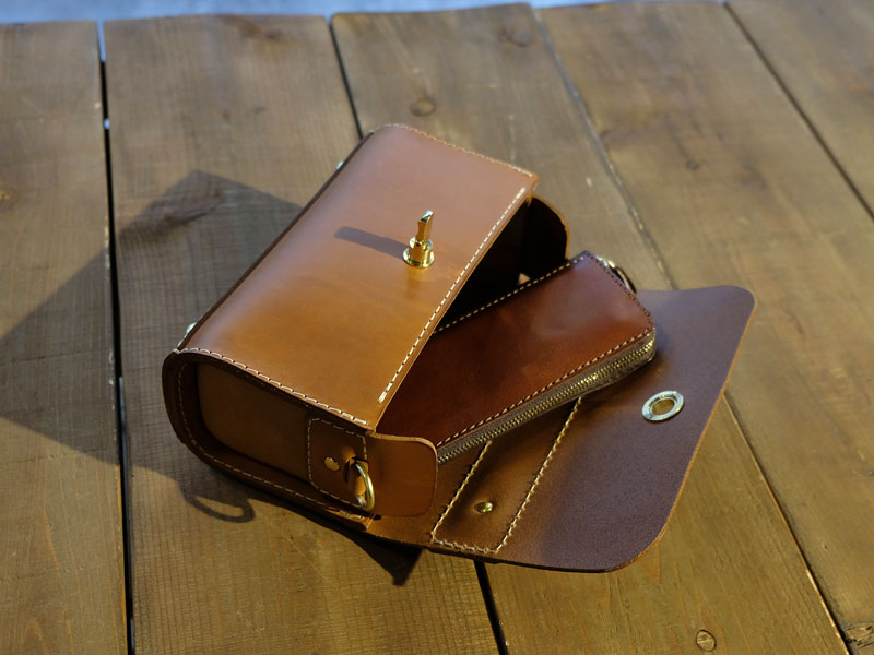 フィットバッグ(CT-2303) 長財布収納例