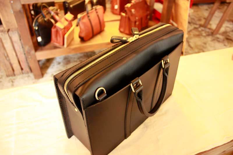 仕切り付きビジネスバッグ(AI-2318) 外見