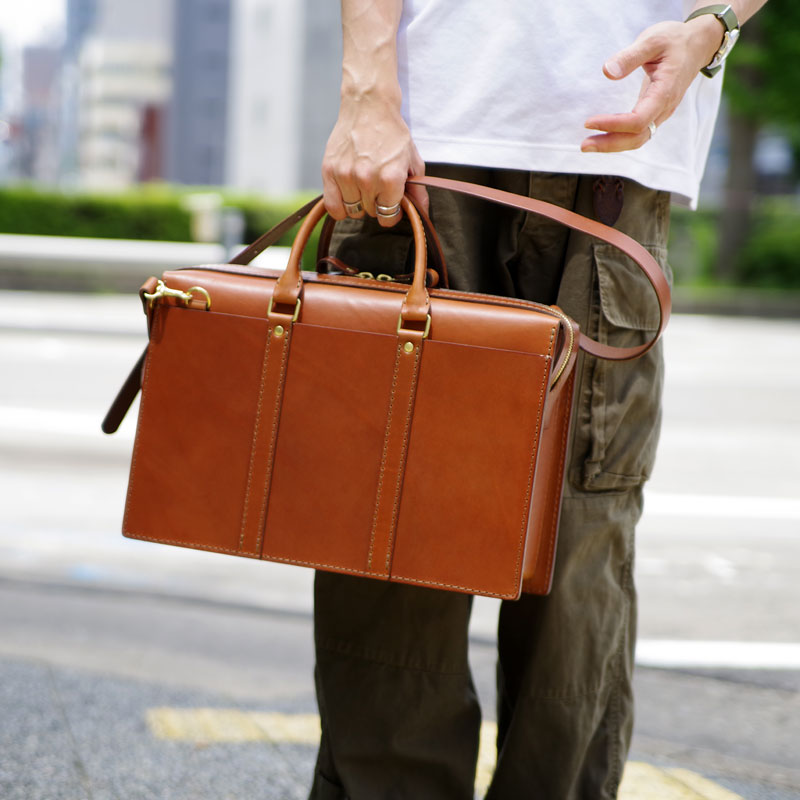 仕切り付きビジネスバッグ(AI-2318) メンズ手持ち2