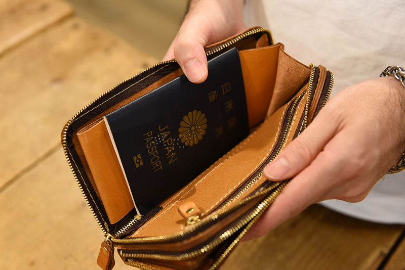 ツインウォレット(AI-2304) パスポート収納