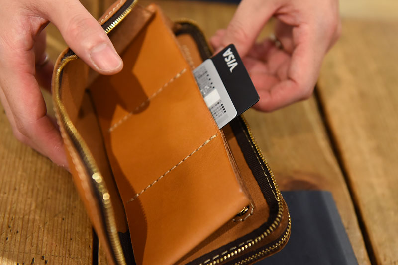 ツインウォレット(AI-2304) カード入れ