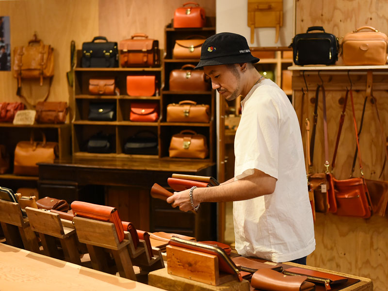 本店スタッフ:日野