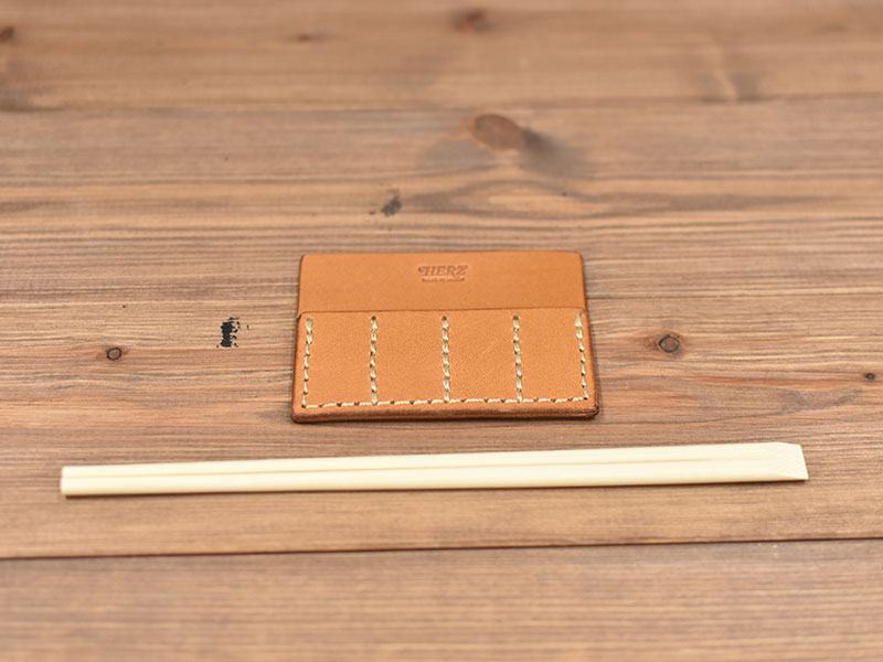 カード型のキーケース・4連(AI-2309)と割りばし