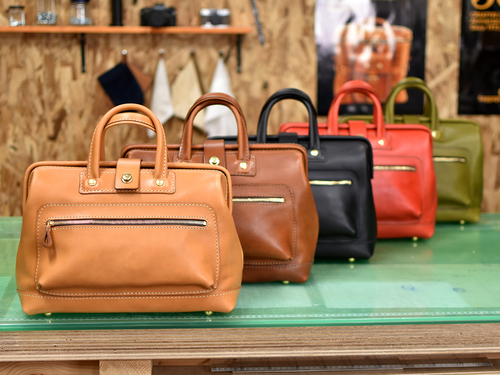 ふんわり口枠ボストンバッグ(V-39)の収納を調べてみました！