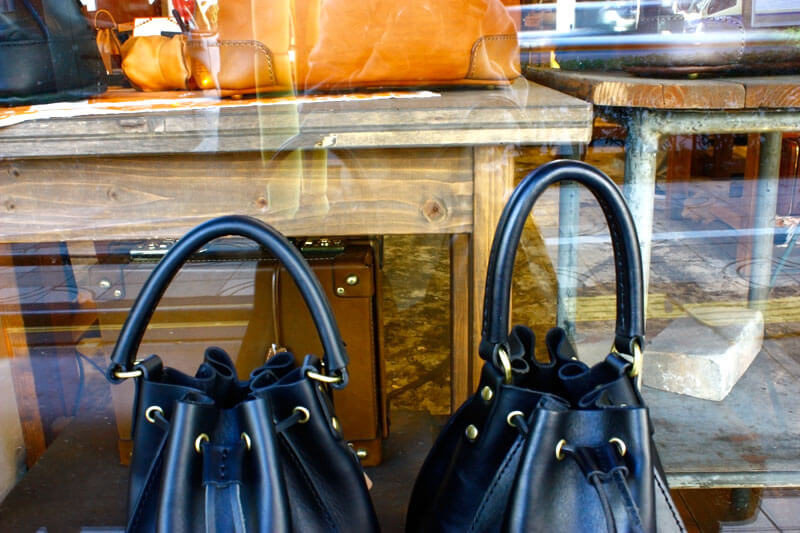 カヌレバッグ(AI-2340) 取っ手を比較