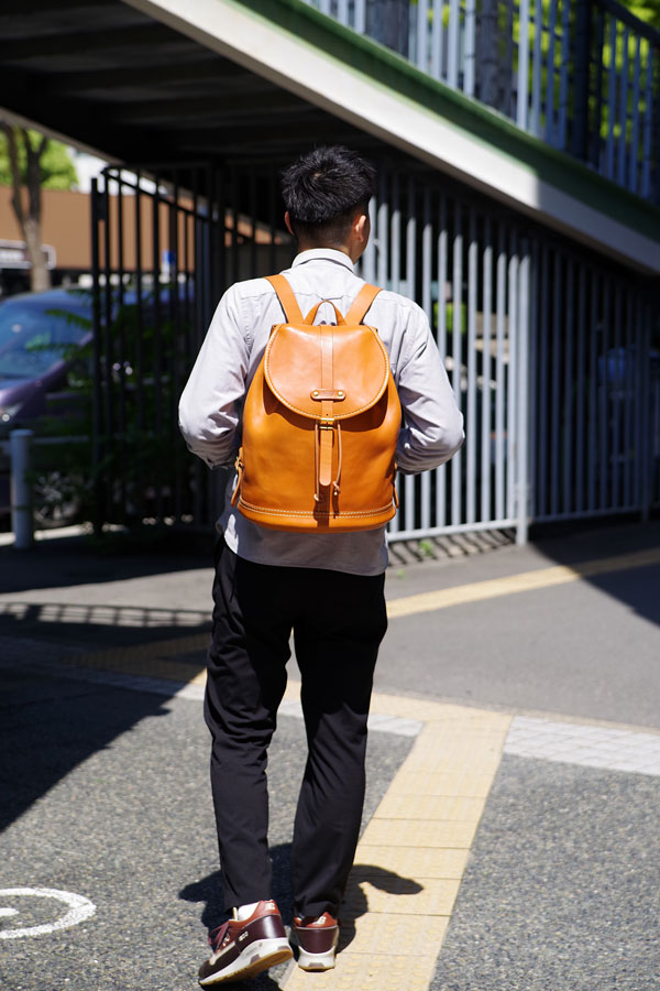 1本ベルトリュック(R-5) メンズ着用