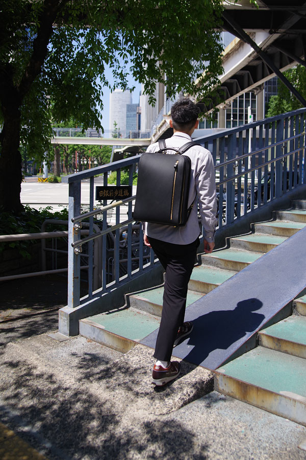 ブリックリュック(R-25) メンズ着用