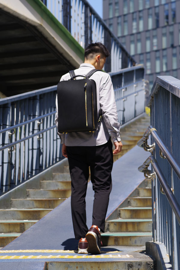 ブリックリュック(R-25) メンズ着用3