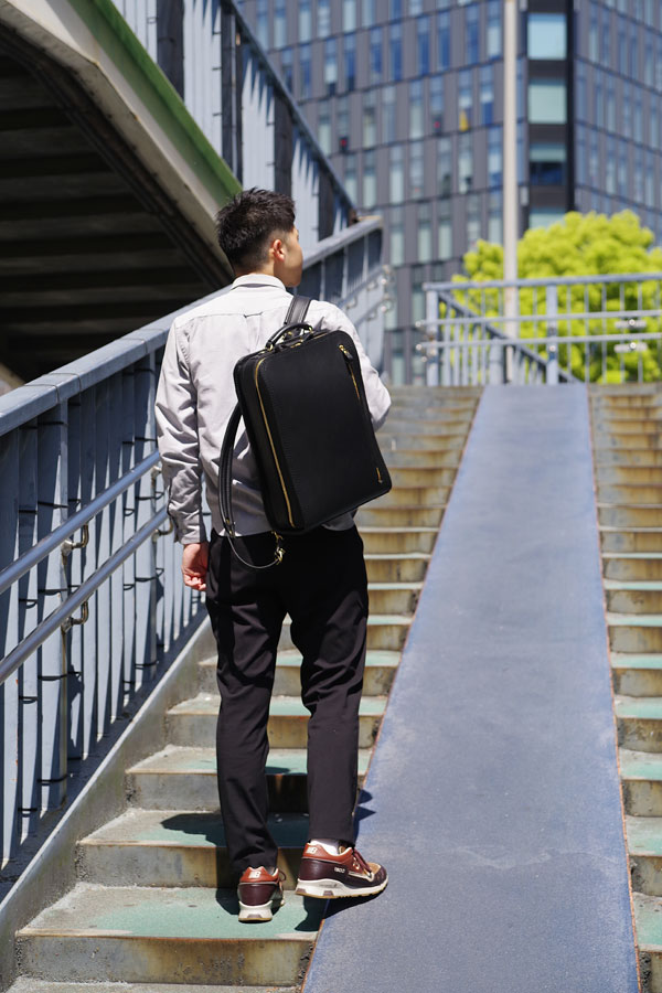 ブリックリュック(R-25) メンズ着用2